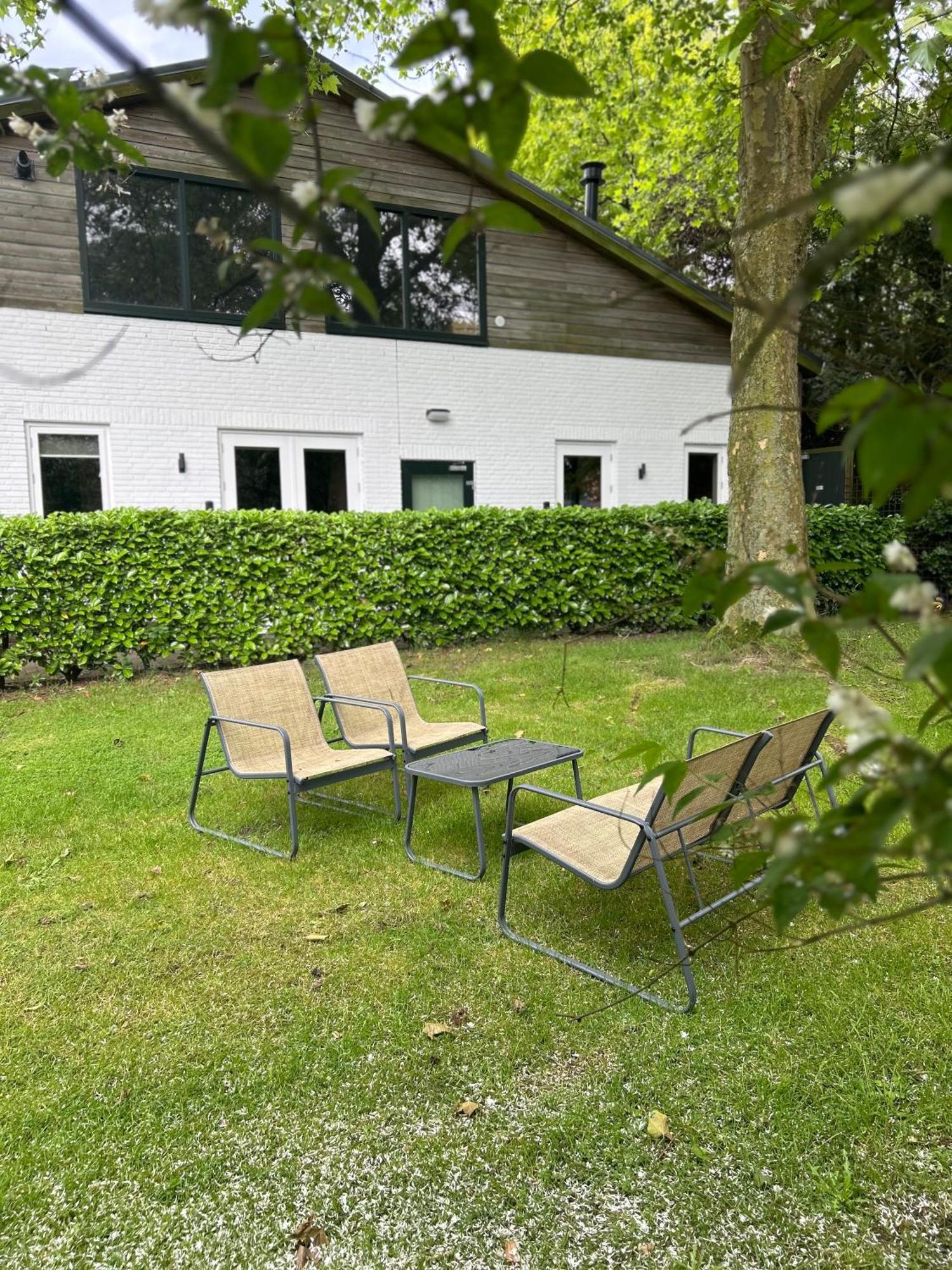 Cozy Tiny Houses In Oisterwijkse Bossen & Vennen Moergestel Exteriör bild